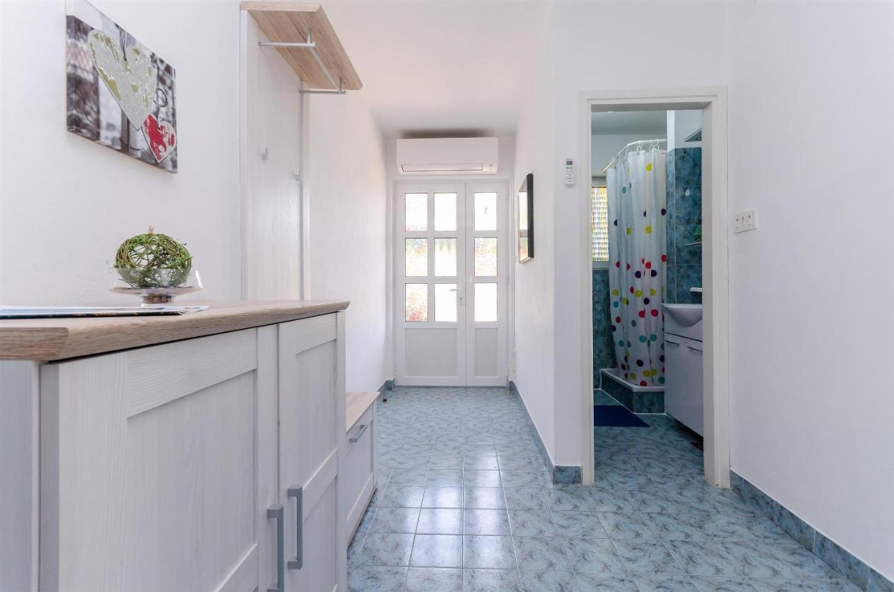 Apartments Marotin Palit Екстериор снимка