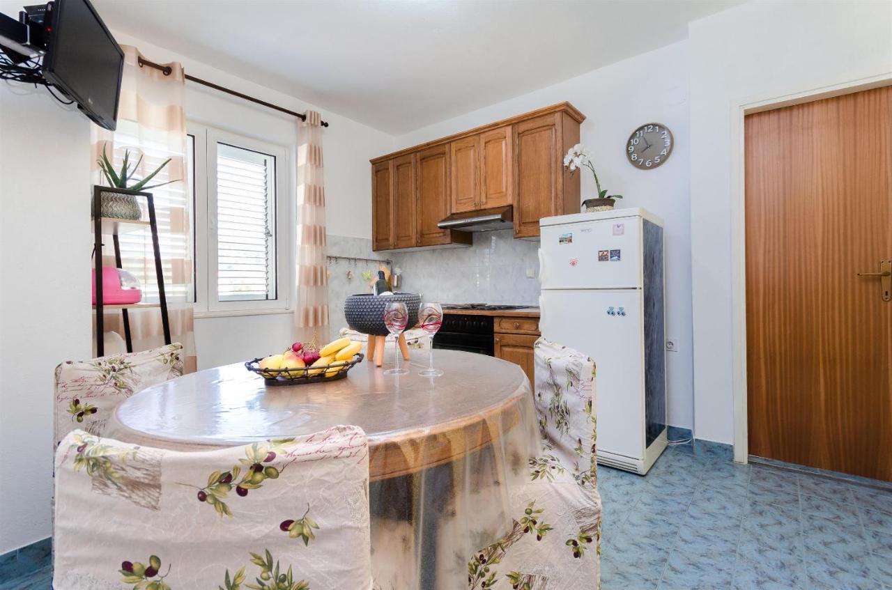 Apartments Marotin Palit Екстериор снимка