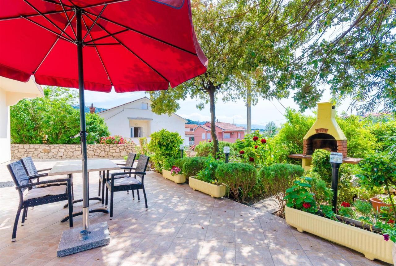 Apartments Marotin Palit Екстериор снимка